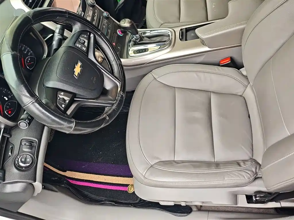 Chevrolet Malibu 2014 2.0L Automatic Luxury фото 16