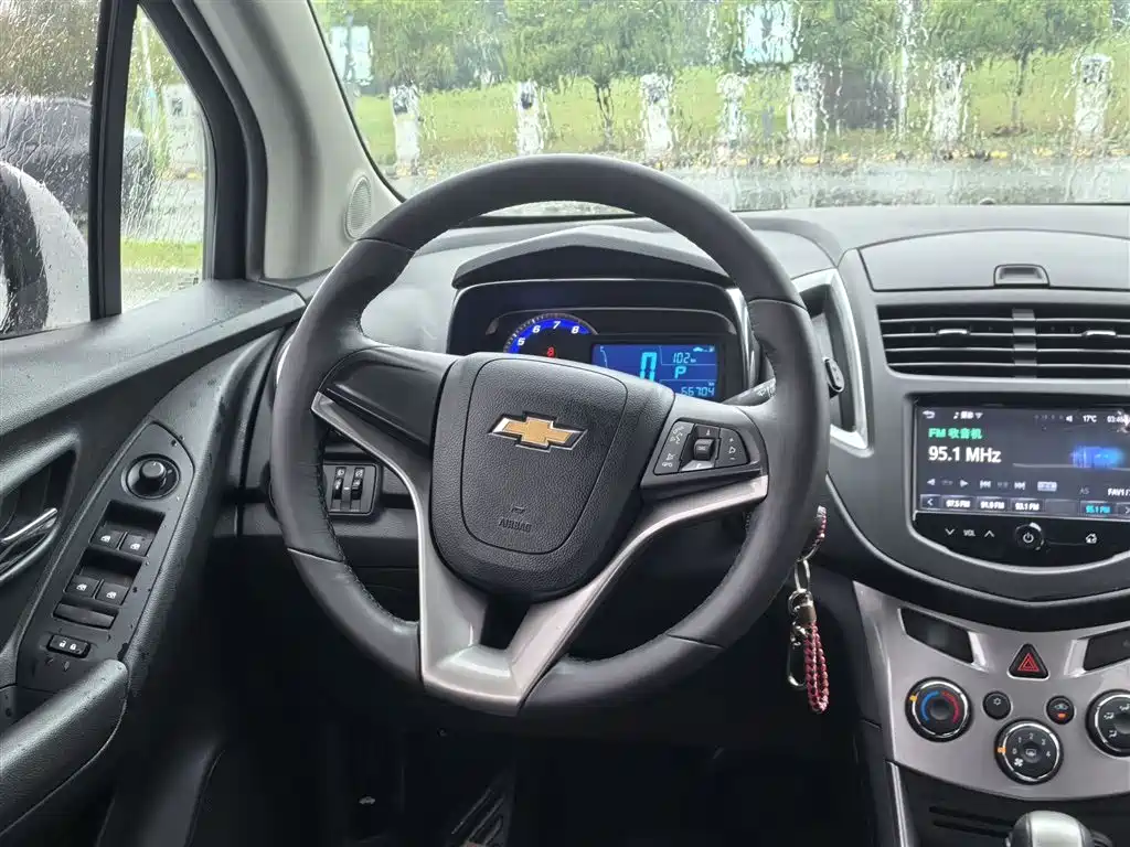 Chevrolet Trax 2016 1.4T Automatic 2WD Luxury фото 16