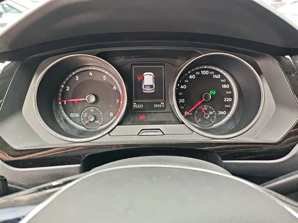 Volkswagen Tiguan L 2017 330TSI Automatic 2WD Flagship Edition фото 12