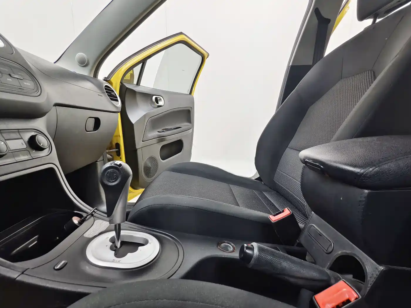 MG 3 2015 2014 1.3L AMT Comfort Edition