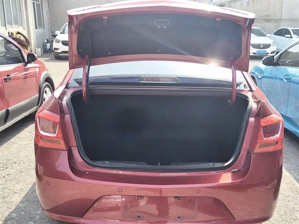 Chevrolet Cruze 2015 1.5L Classic SE MT фото 19