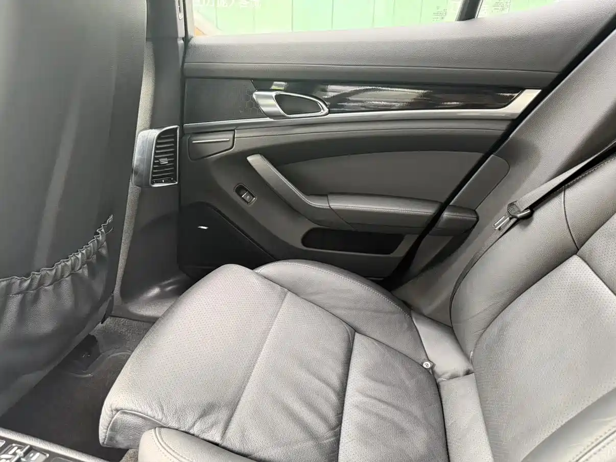 Porsche Panamera 2014 Panamera 4 3.0T фото 13