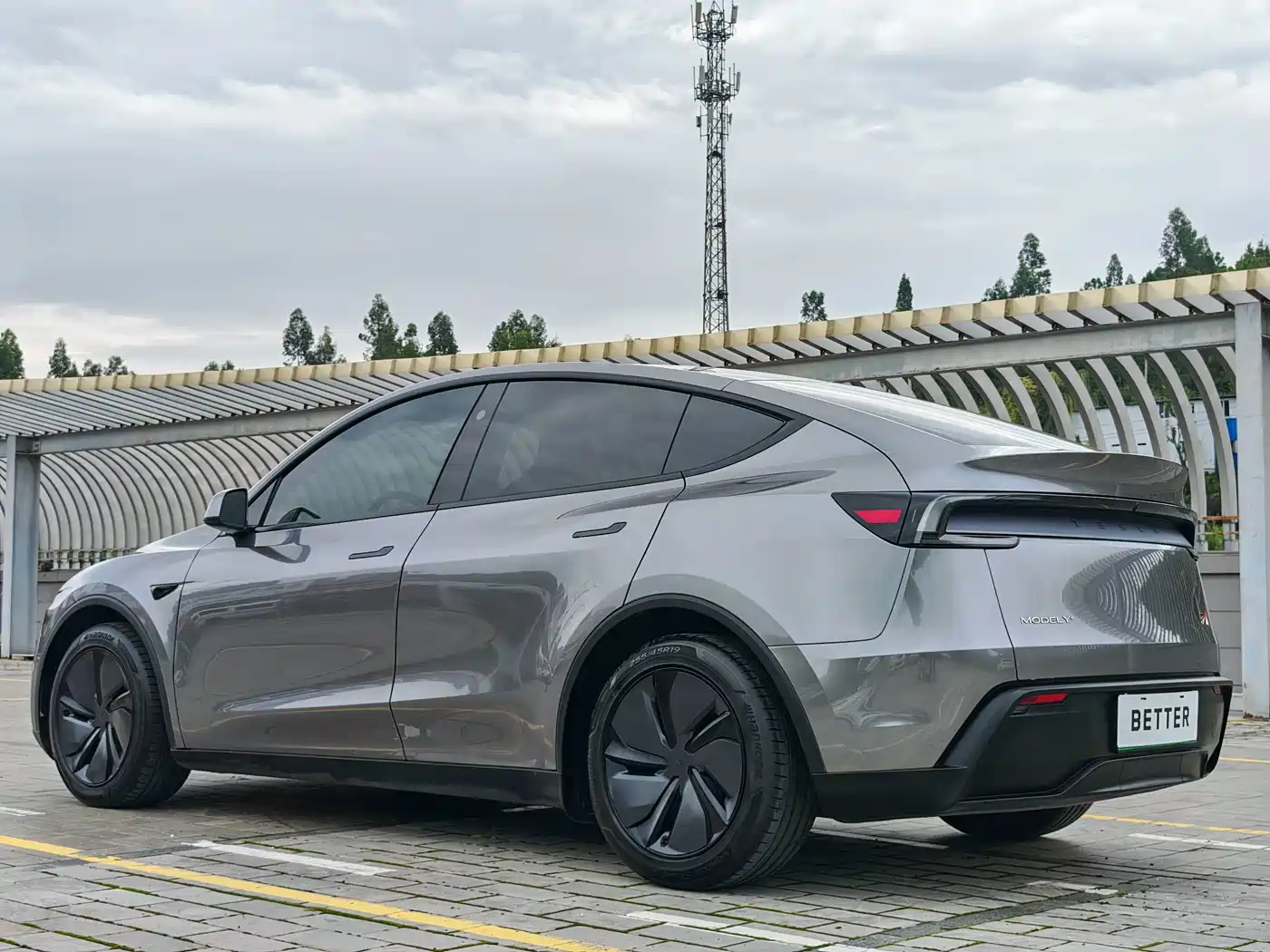 Photo 12 - Tesla Model Y