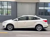 Фото 3 - Ford Focus