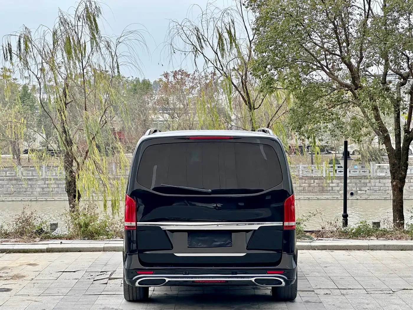Mercedes-Benz V-Class 2017 Model V 260 L Premium Extended Edition фото 4