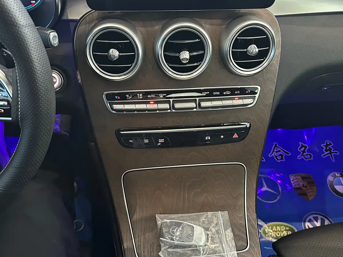 Mercedes-Benz GLC 2020 Facelift GLC 260 L 4MATIC Luxury фото 16