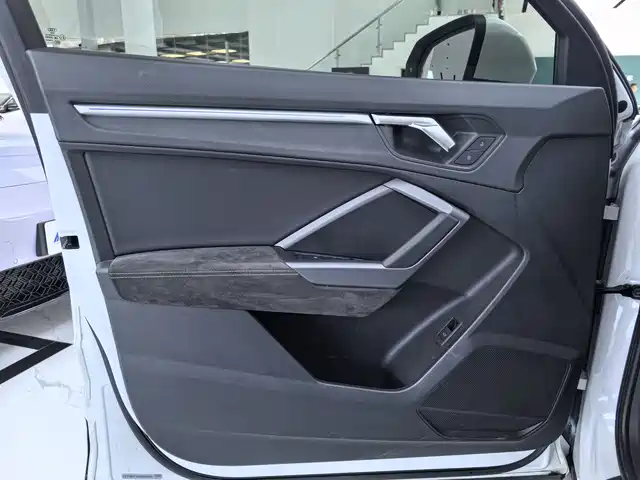 Audi Q3 Sportback 2020 40 TFSI Fashion — фото 4