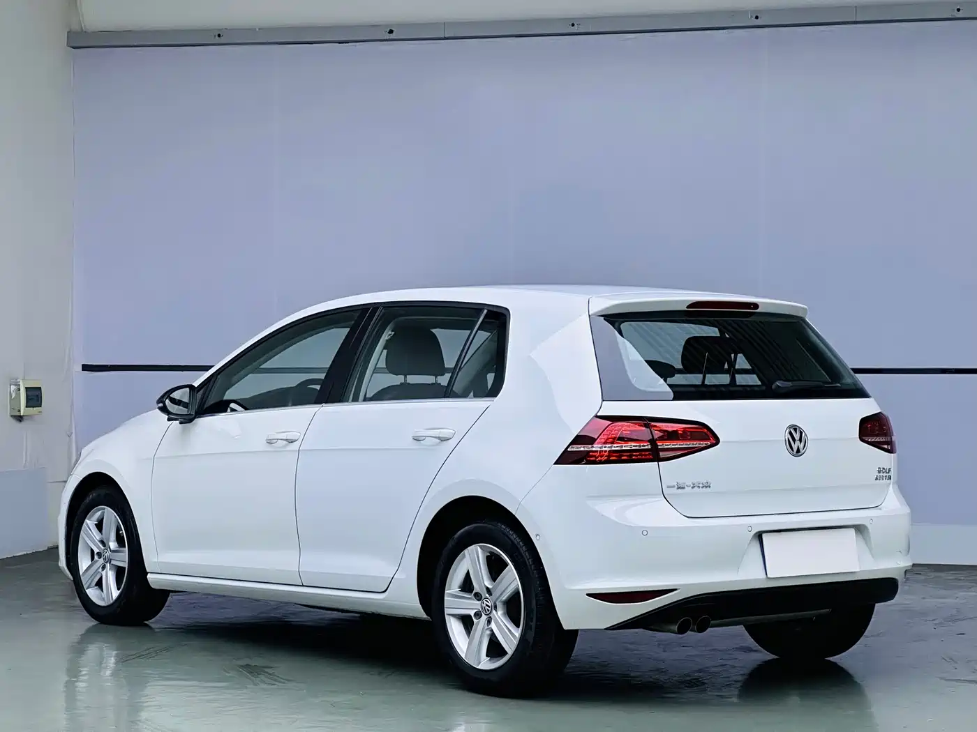 Volkswagen Golf 2017 230TSI Auto Luxury Millionth Anniversary Edition фото 4