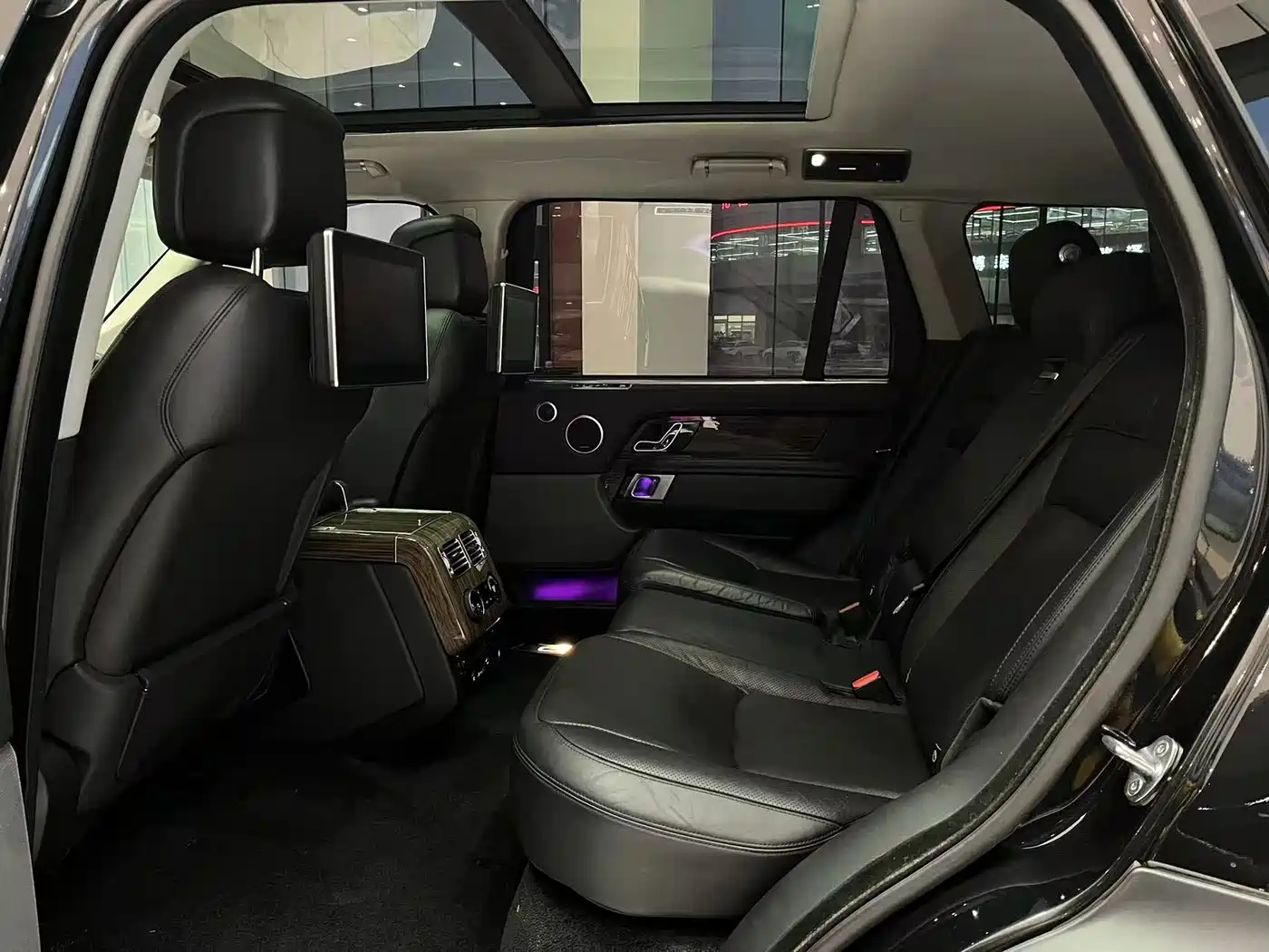 Land Rover Range Rover 2019 3.0 SC V6 Heritage Extended Edition фото 10