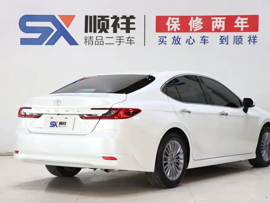 Toyota Camry 2025 2024 2.0GVP Luxury Edition