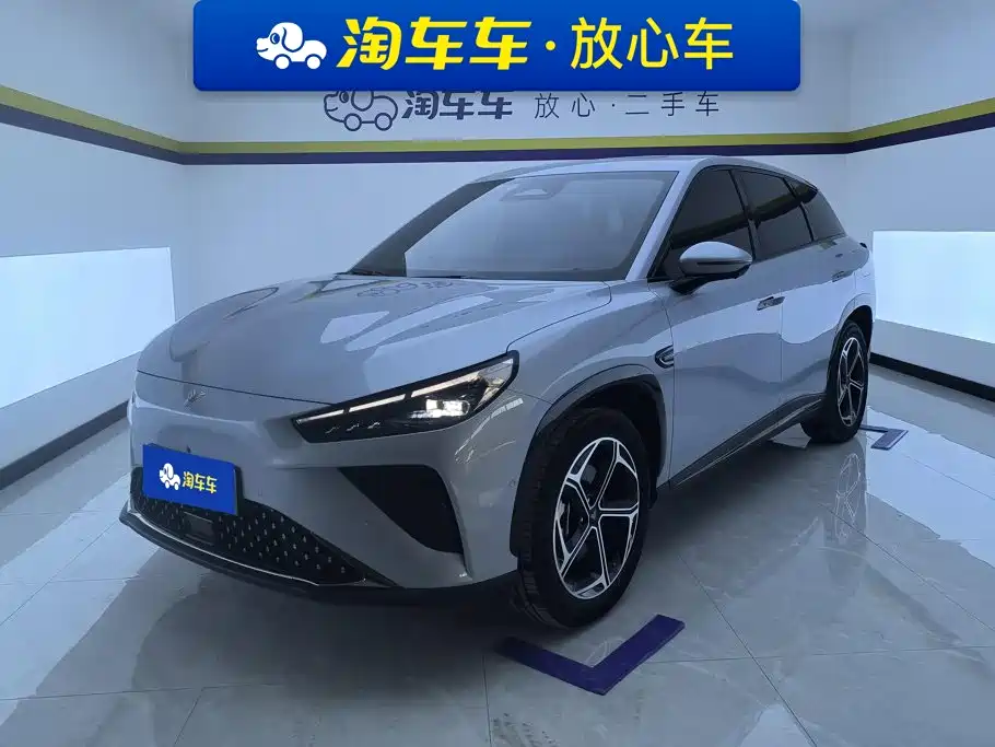 Nezha Auto Nezha L 2025 2024 Extended Range 310 Flash Charge Red Edition