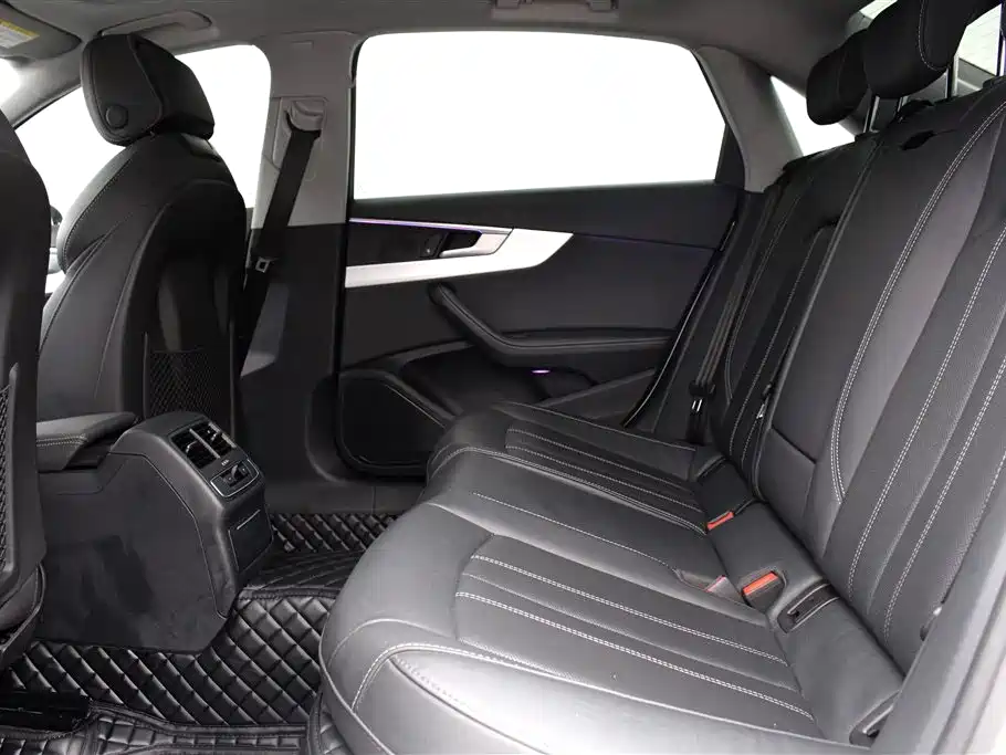 Audi A4L 2022 40 TFSI Luxury Dynamic фото 11