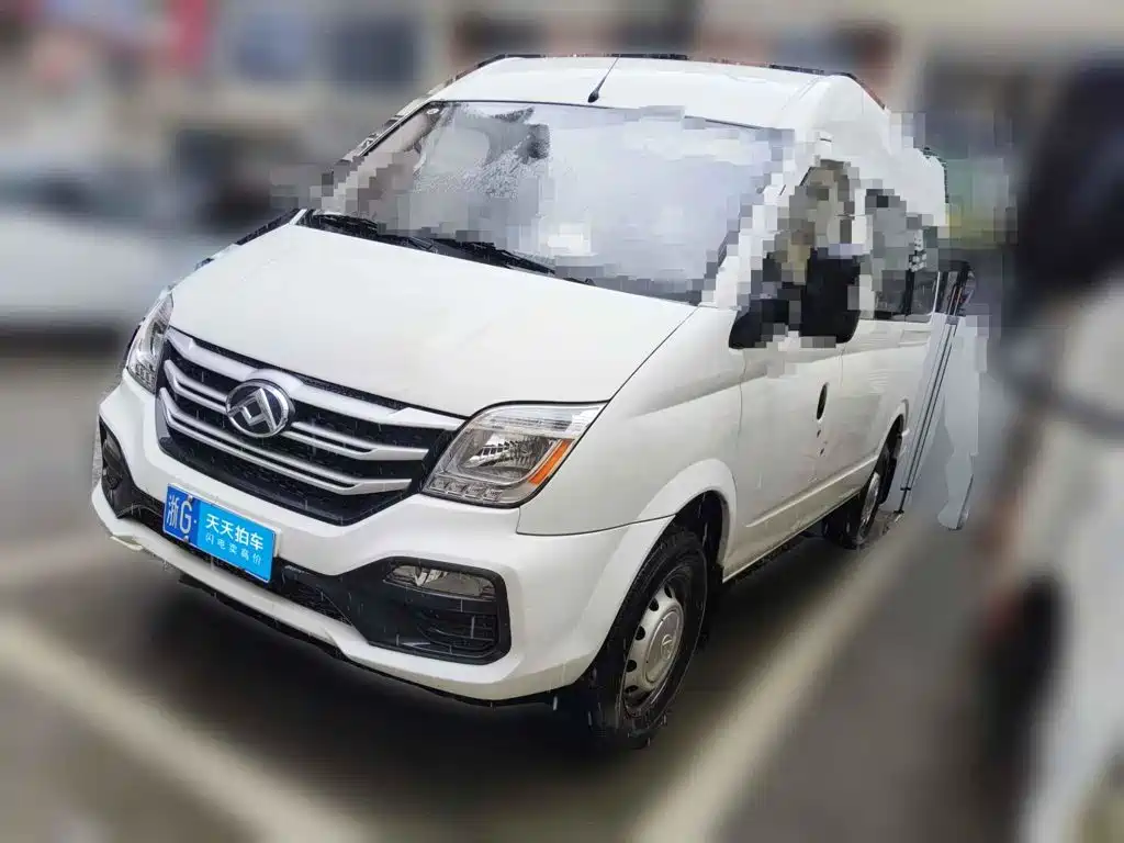 SAIC Maxus Xintu V80 2024 2023 2.0T Manual Classic Aoyun Short Wheelbase Medium Roof 5/6 Seats