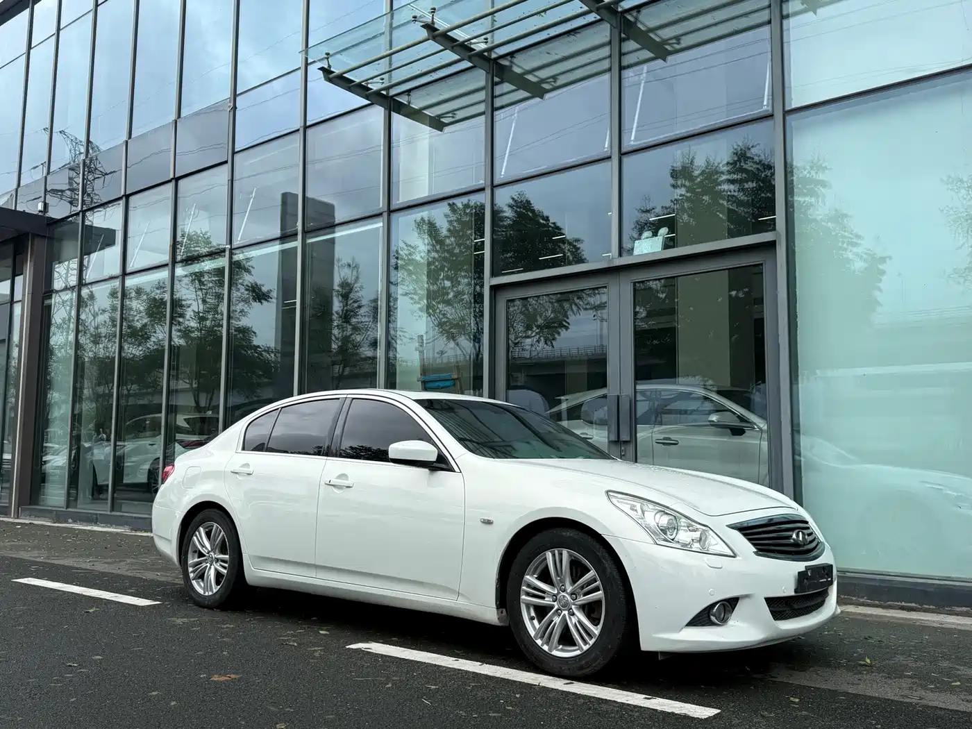 Infiniti G Series 2013 2013 G25 Sedan Sport Edition