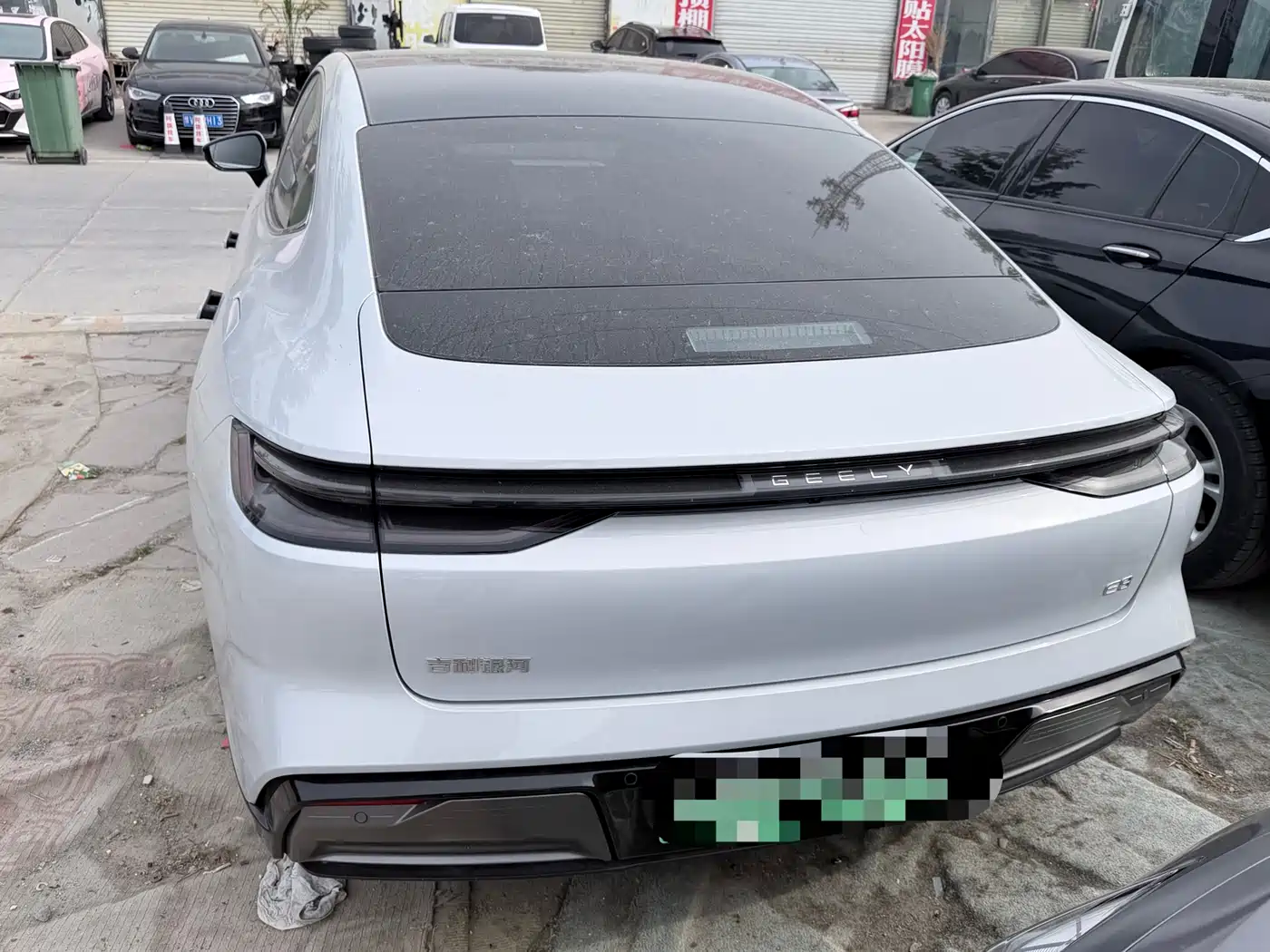 Geely Galaxy Galaxy E8 2024 665km RWD Starship Voyager Edition фото 8