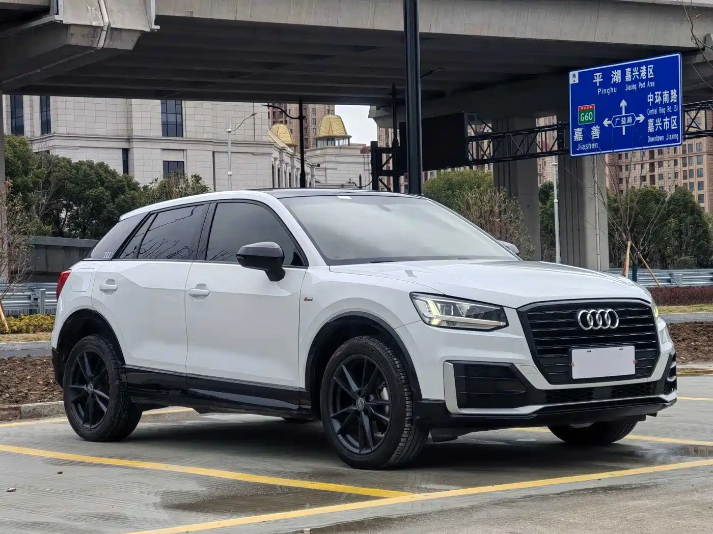 Audi Q2L 2018 35 TFSI Launch Exclusive Edition China VI фото 3