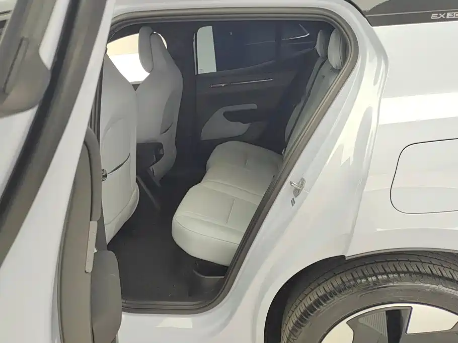 Photo 11 - Volvo EX30