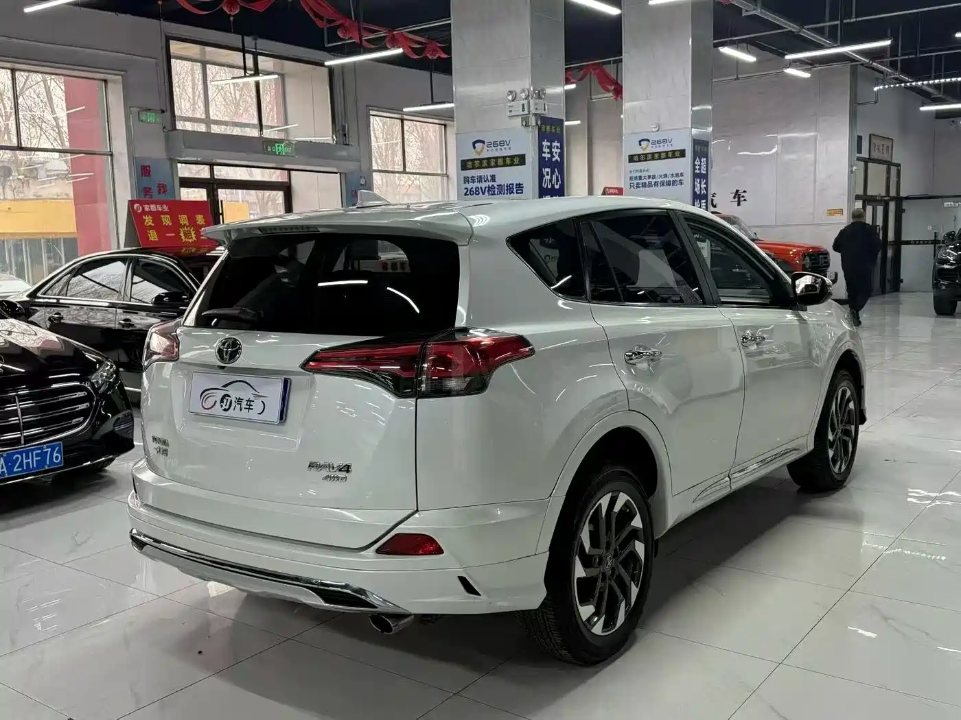 Toyota RAV4 Rongfang 2018 2.5L Automatic 4WD Elite i Edition фото 6