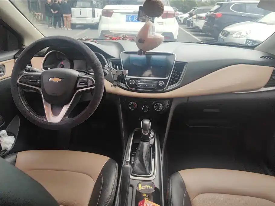 CHEVROLET CRUZE
