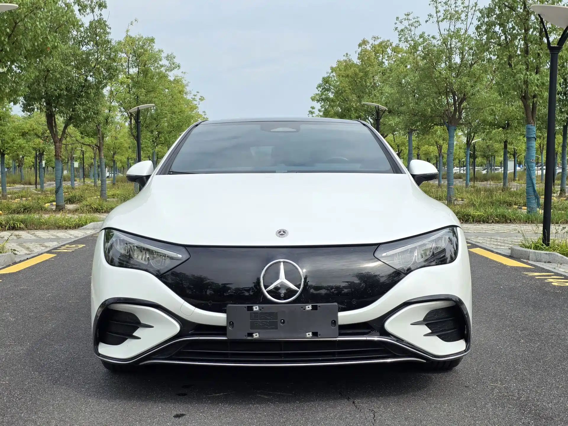 Фото 2 - Mercedes-Benz EQE