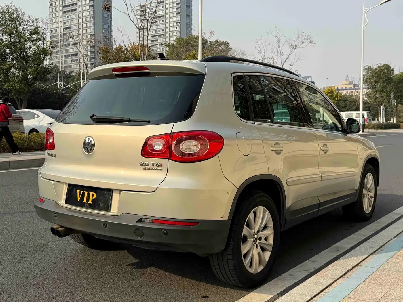 Volkswagen Tiguan 2012 2.0TSI Comfort фото 5