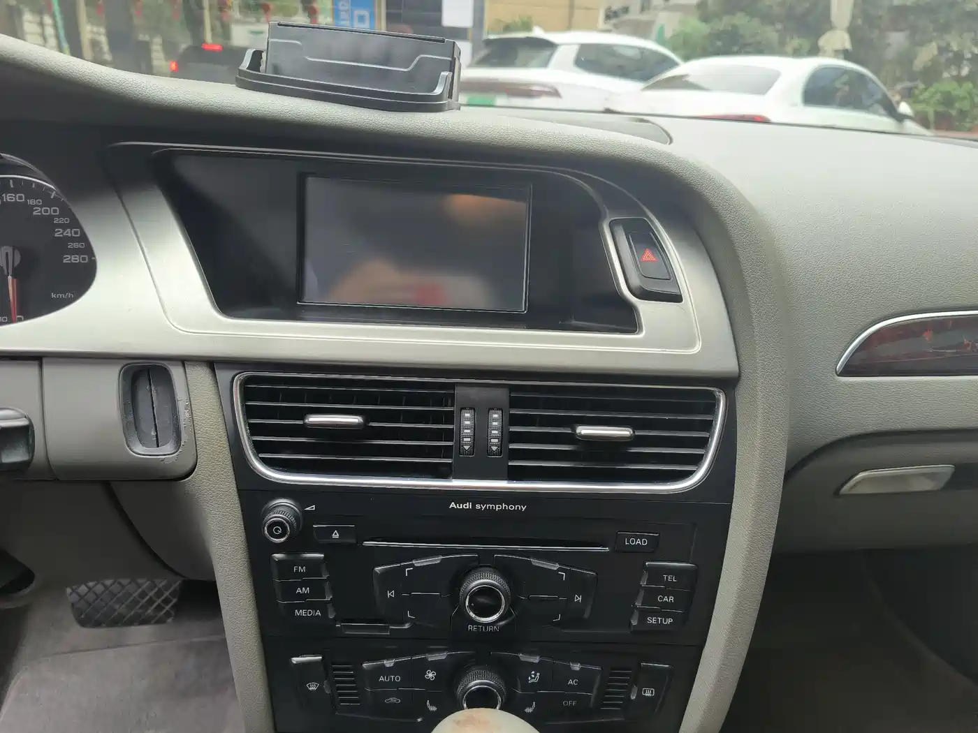 Audi A4L 2011 2.0 TFSI Comfort фото 21