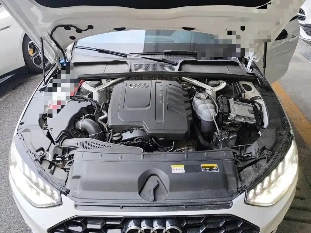 Audi A4L 2025 2024 40 TFSI Luxury Dynamic