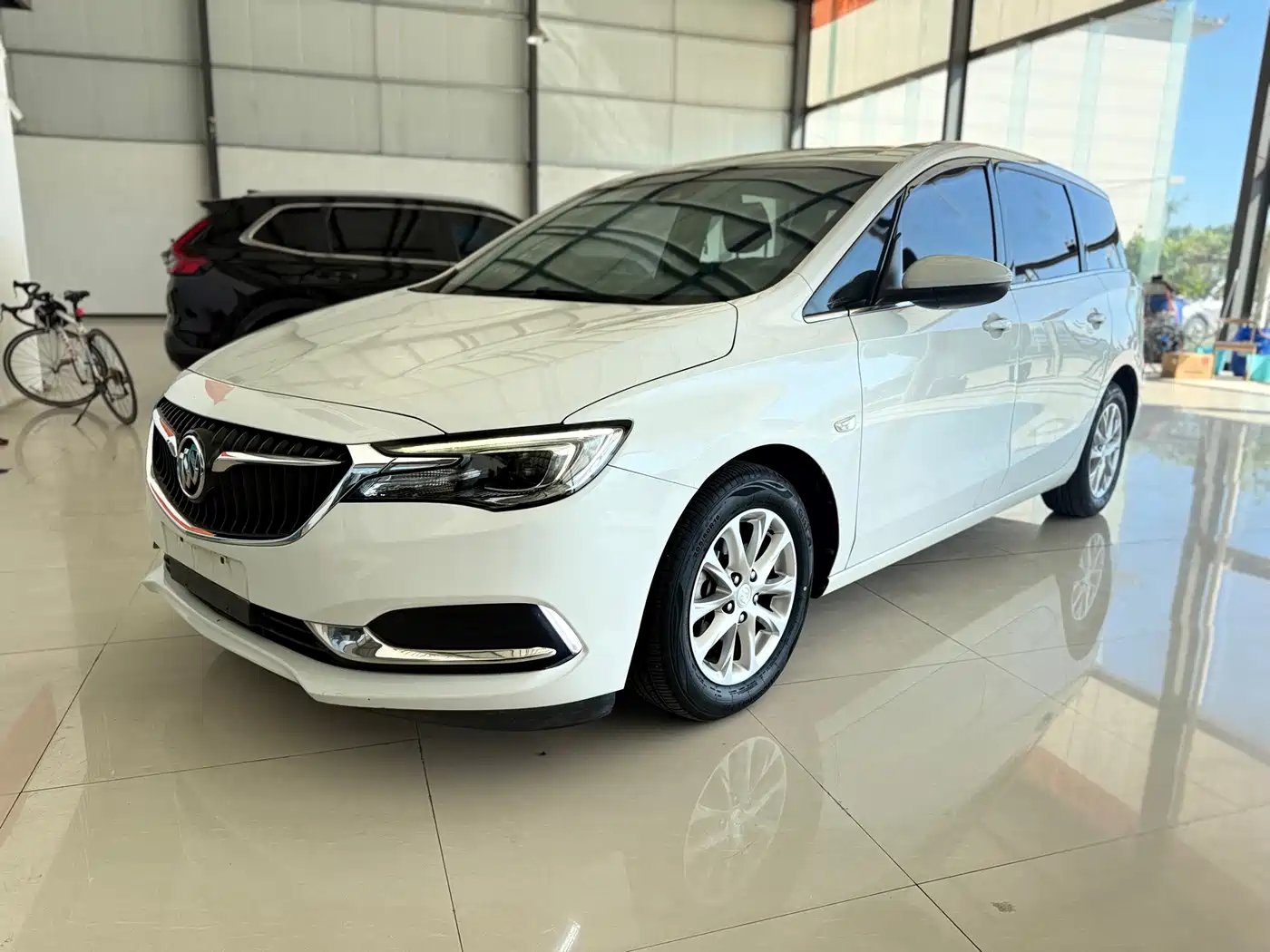 Buick GL6 2018 2018 18T 6-Seater Luxury