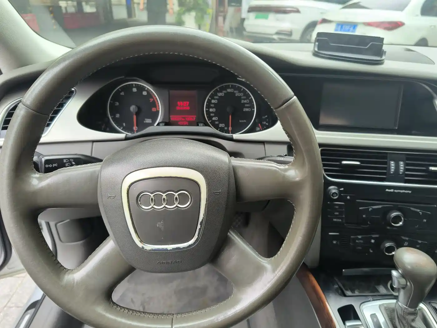 Audi A4L 2011 2.0 TFSI Comfort фото 18