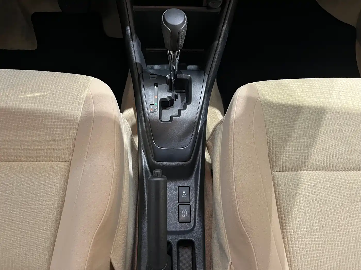 Toyota YARiS L Zhi Xuan 2018 1.5E CVT Champion Limited Edition фото 13