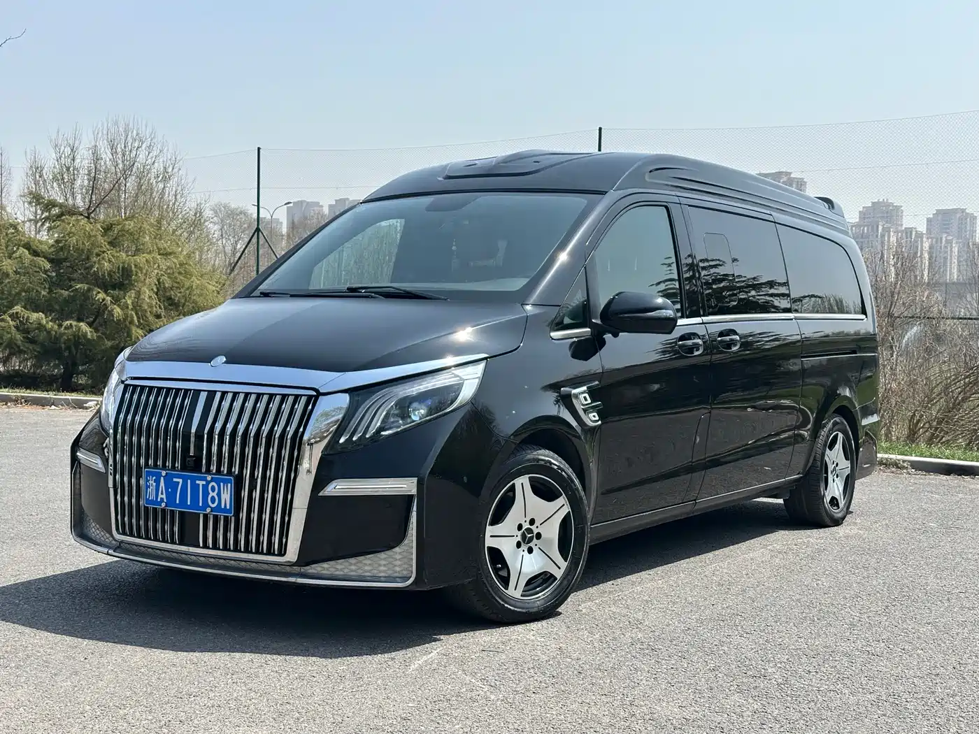 Mercedes-Benz Vito 2023 2.0T Business 7-Seater фото 2