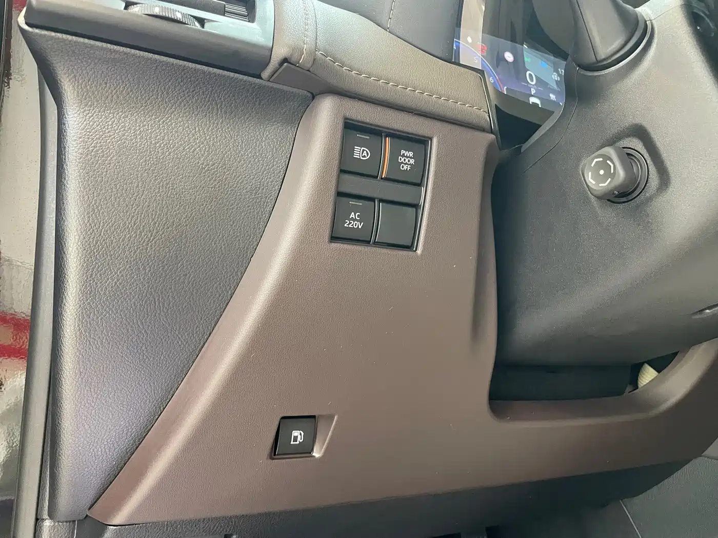 Toyota Vellfire 2024 Crown Hybrid 2.5L Executive Premium Edition фото 35