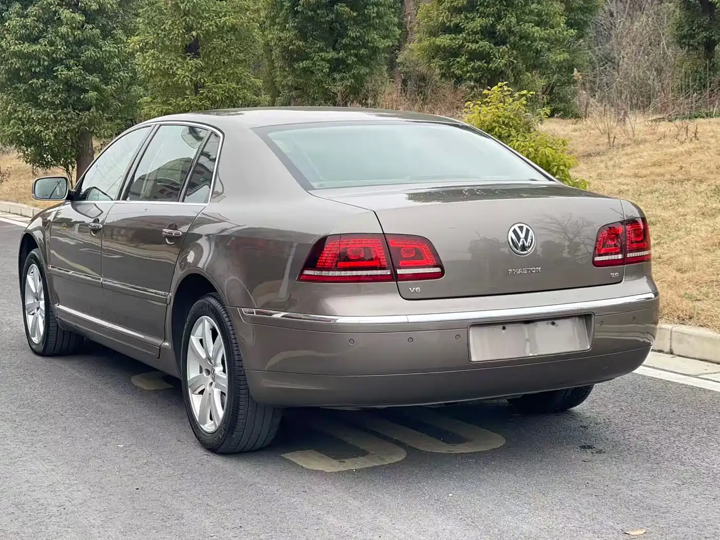 Volkswagen Phaeton 2015 Model 3.0L Smart Enjoyment Edition фото 6