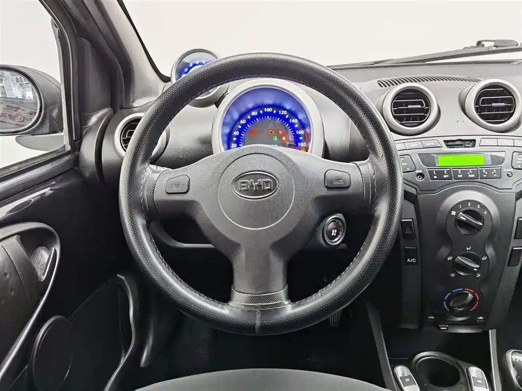 BYD F0 2015 1.0L AMT Xuan Cool Edition фото 11