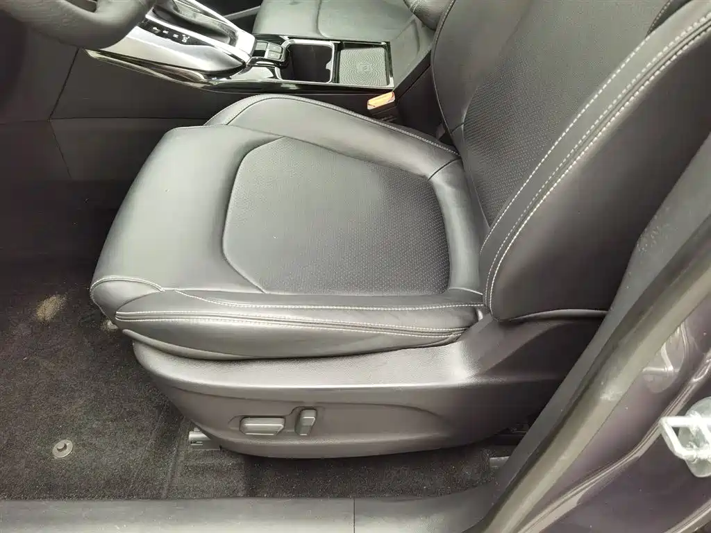 SAIC Maxus Maxus G50 2019 1.5T Automatic Luxury Edition China VI фото 20