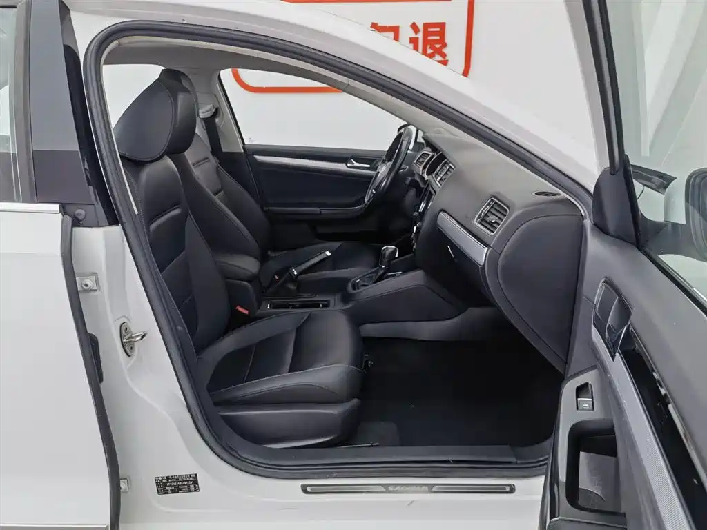 Volkswagen Sagitar 2018 280TSI DSG Spark Edition фото 23