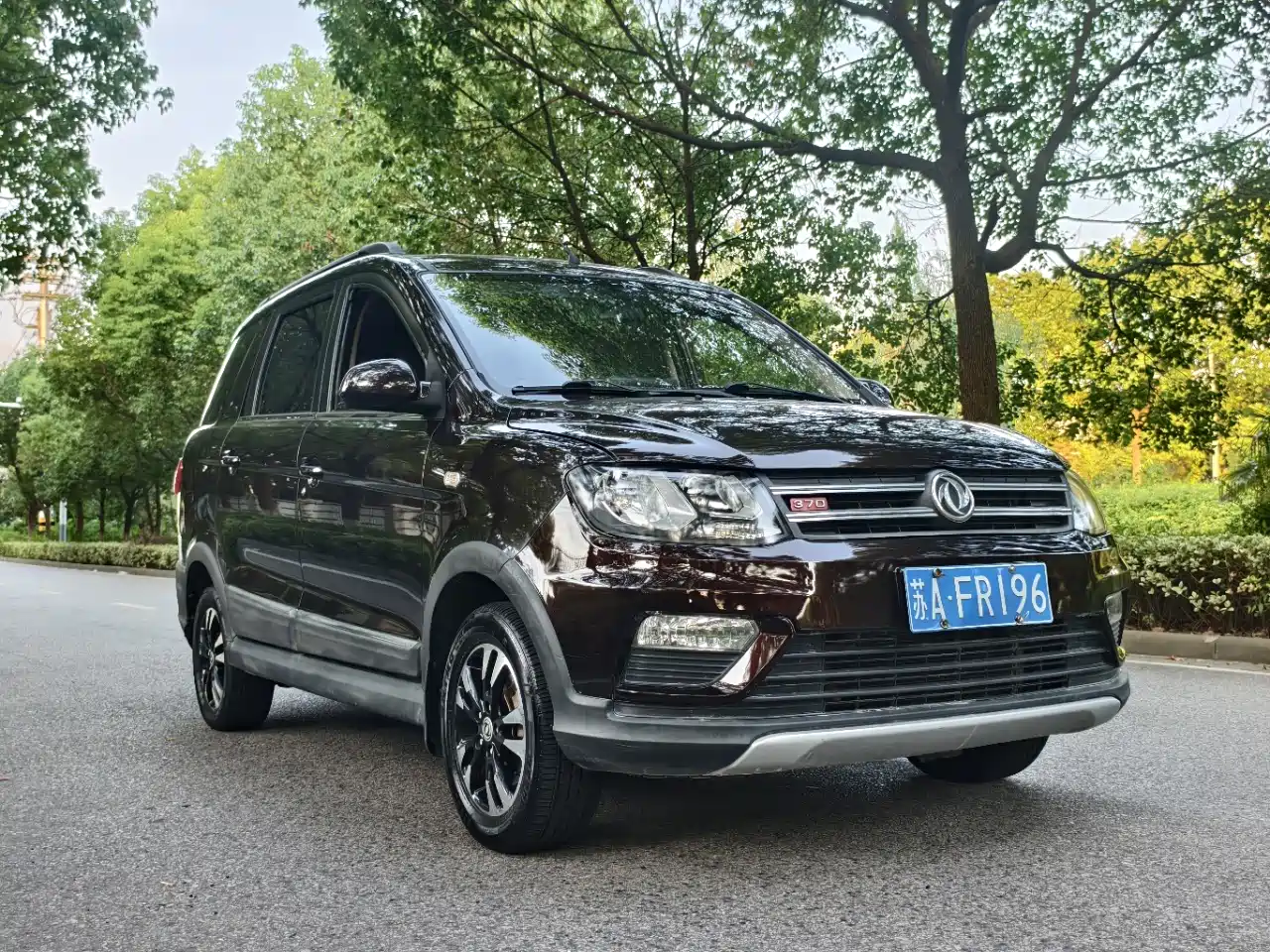 Dongfeng Fengguang Fengguang 370 2017 2017 1.5L CVT Fashion 7-Seater
