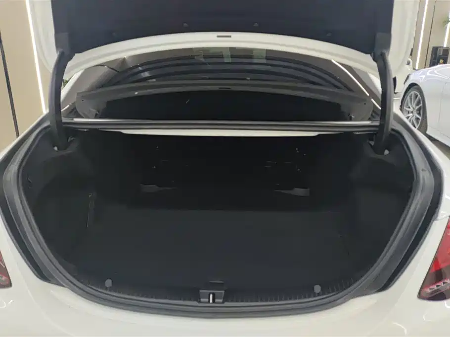 Mercedes-Benz C-Class 2019 Facelift C 260 L Sport фото 4