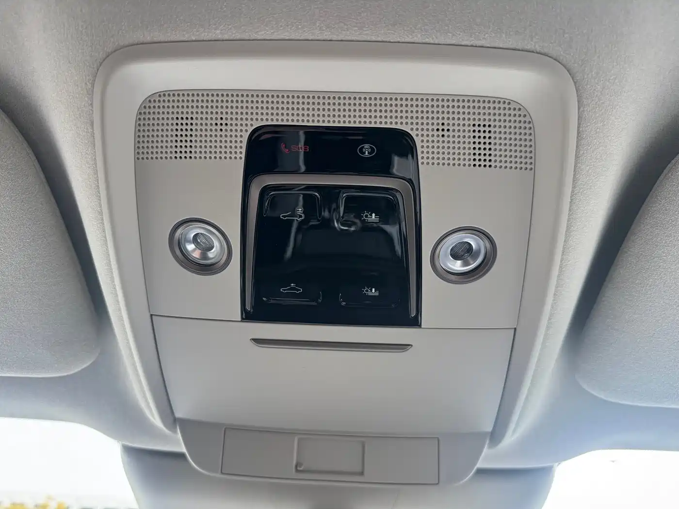 Denza D9 2022 DM-i 970 AWD Flagship фото 34