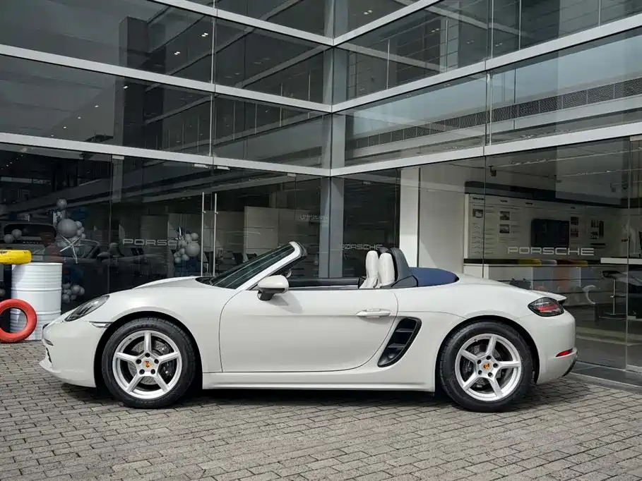 Porsche 718 2022 Boxster 2.0T фото 2