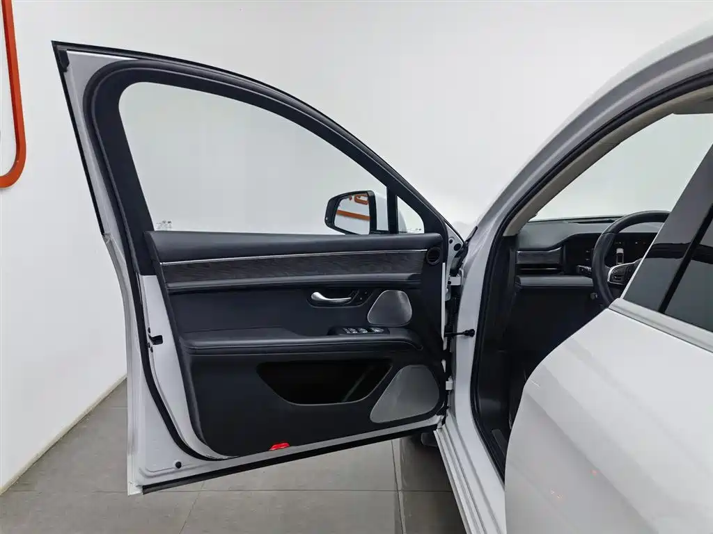 AITO Wenjie AITO M5 2022 Extended Range AWD Flagship фото 8