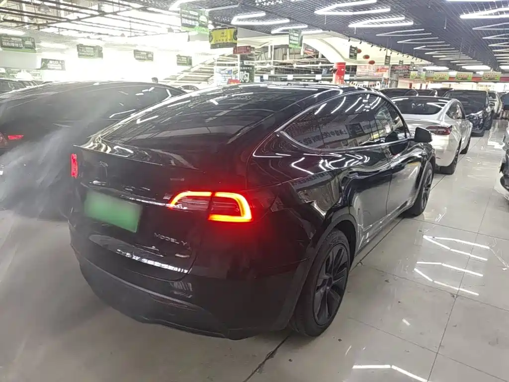 Фото 7 - Tesla Model Y