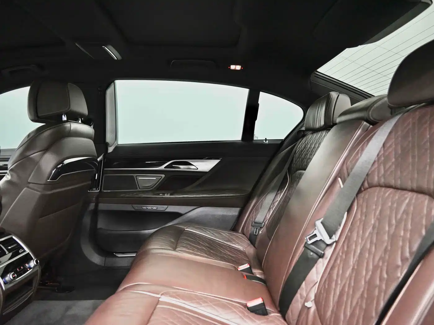 BMW 7 Series 2019 740Li Leading M Sport Package фото 29