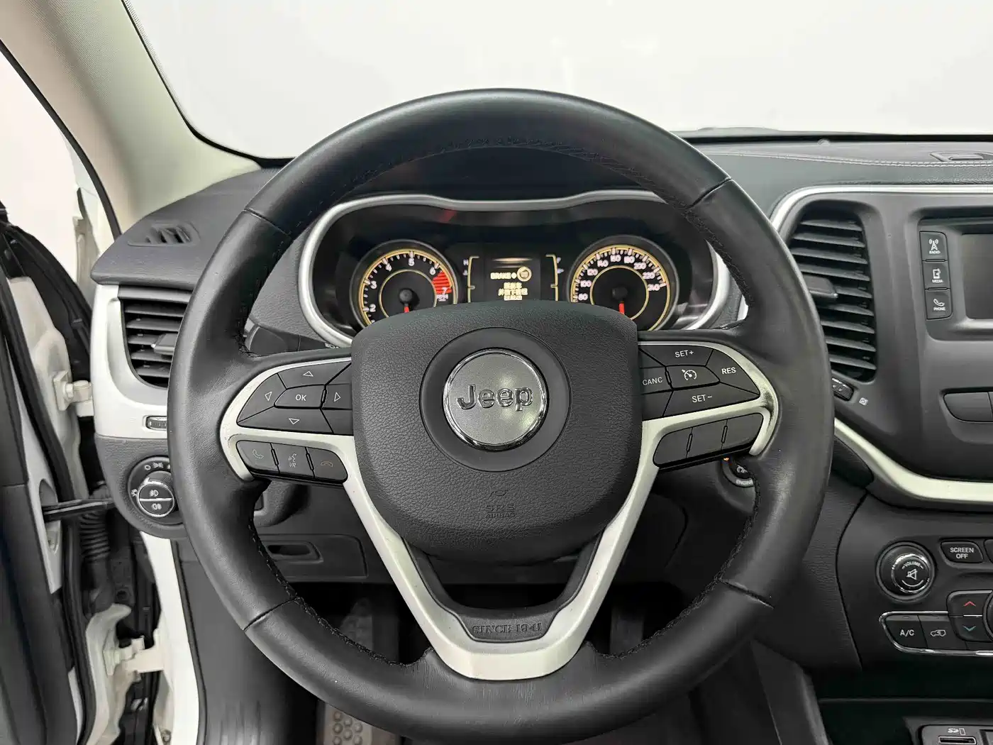 Jeep Cherokee 2016 2016 2.4L Leading Edition