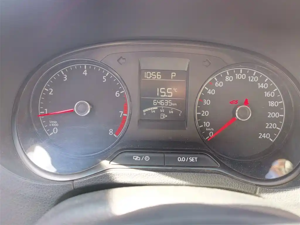 Volkswagen Polo 2016 1.4L Automatic Trend фото 5