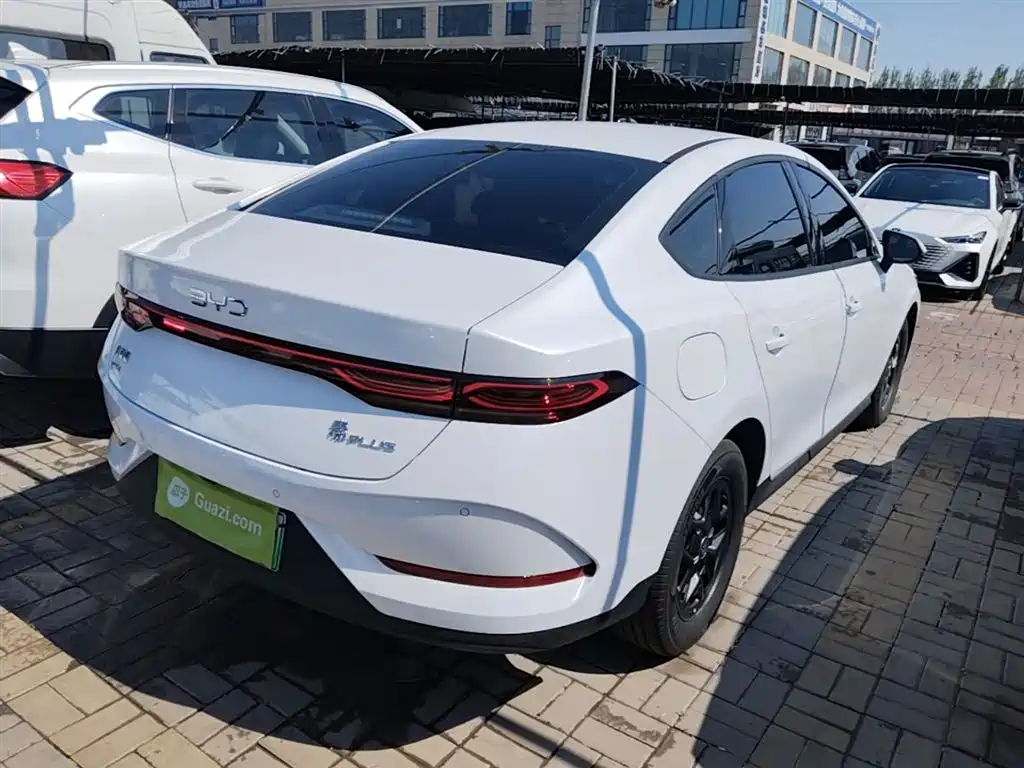 BYD Qin PLUS 2025 DM-i Smart Drive 55KM Leader фото 7
