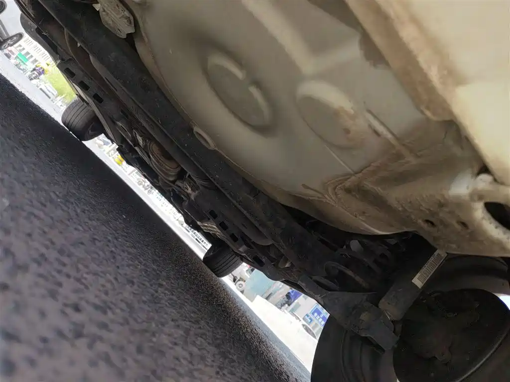 Volkswagen Polo 2016 1.4L Automatic Trend фото 25