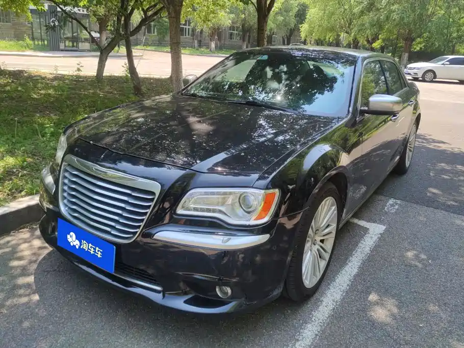 Chrysler 300C (Import) 2014 2013 3.6L Premium Edition