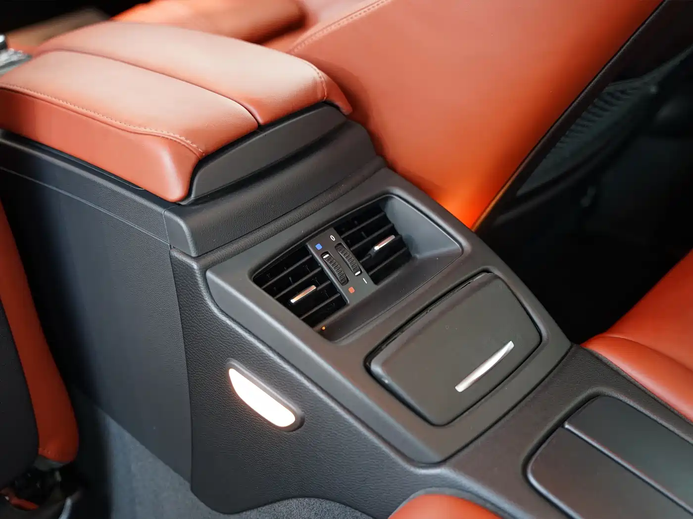 BMW M3 2011 M3 Coupe Carbon Fiber Roof Edition фото 19