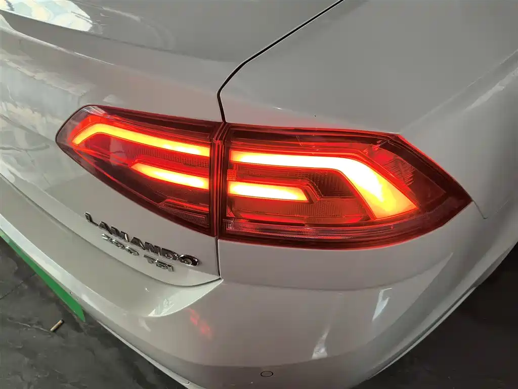 Volkswagen Lamando 2015 280TSI DSG Comfort фото 8